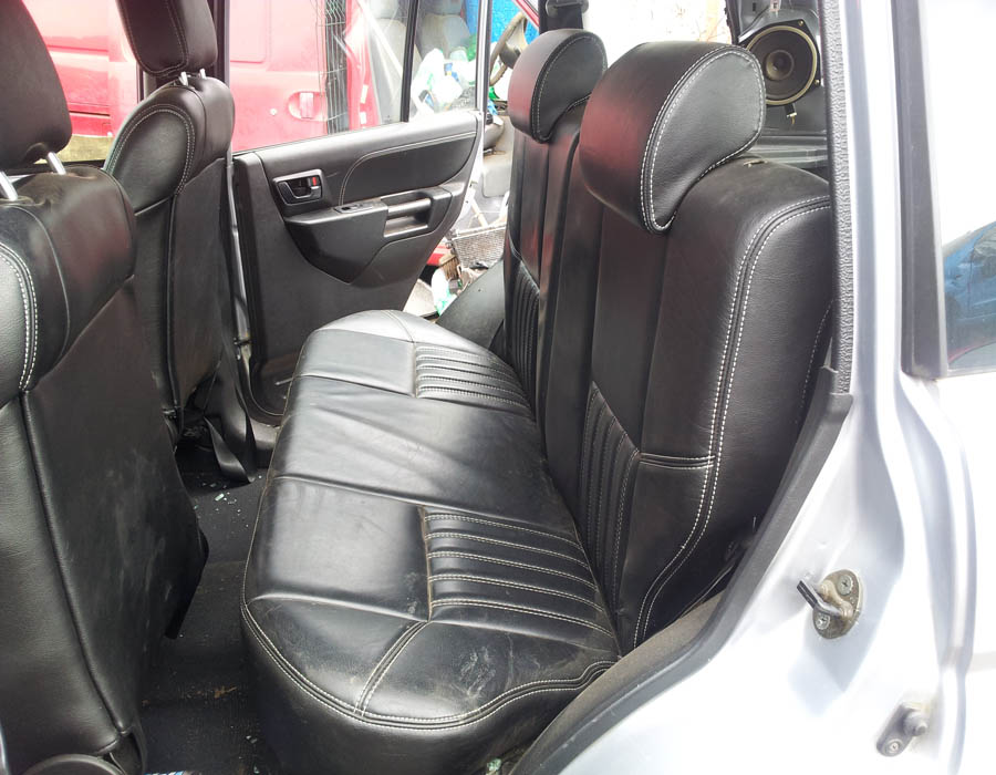 Mitsubishi Shogun Pinin seat-belt-driver-side-rear